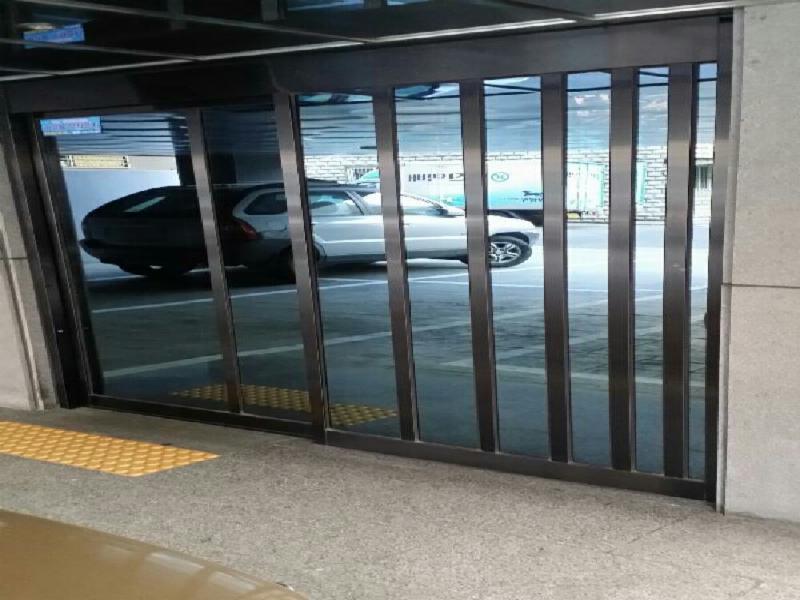 빌라 입구 슬라이딩 자동문 시공 사진